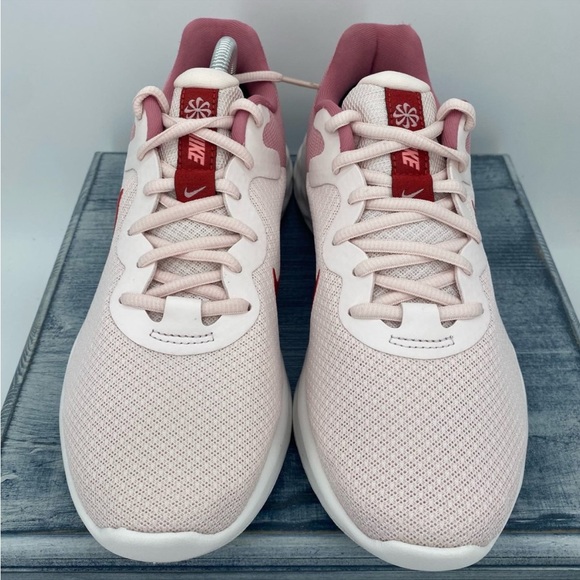 Nike Revolution 6 Next Nature. Women’s size 8.5 running shoes good condition - Picture 3 of 10